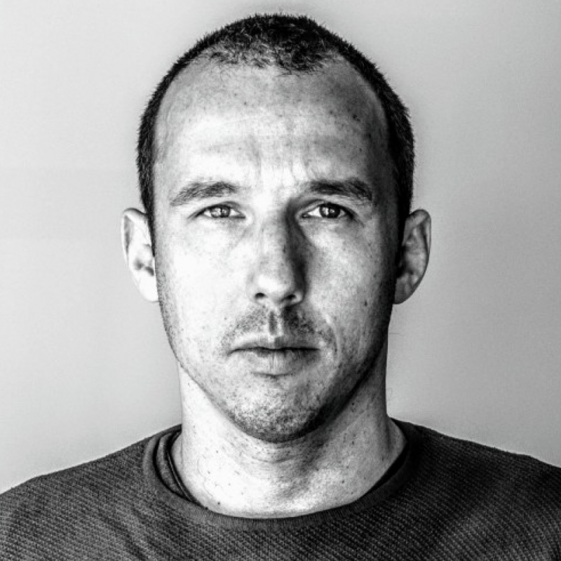 image-ease-artur-nowacki